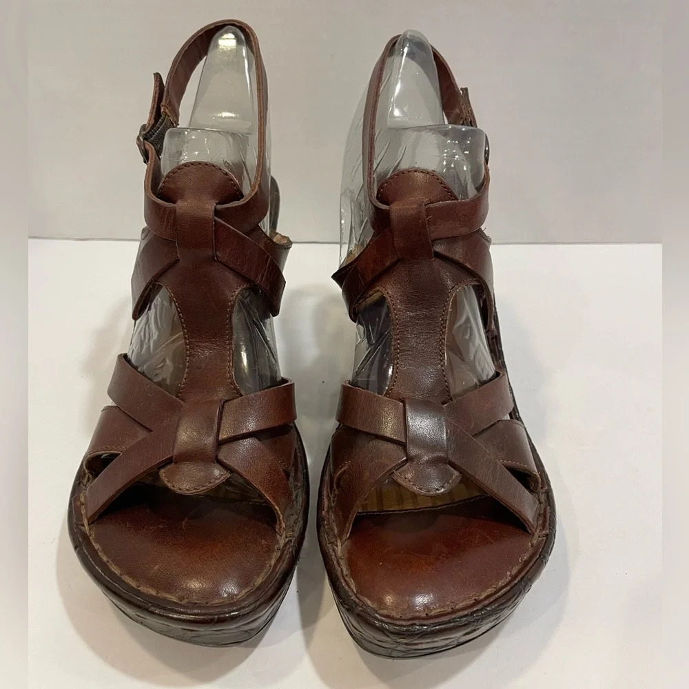 Born brown leather strappy open toe heel sandals shoes size 9 M